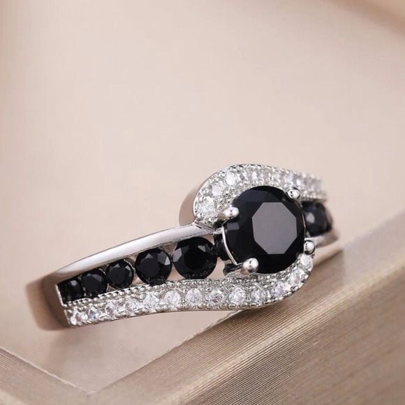 Jewelry - WEDDING BRIDAL RING